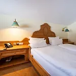Alpengasthof Loewen 3* 힌델랑