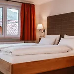 Alpengasthof Loewen 힌델랑